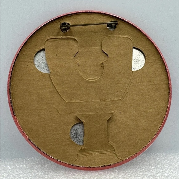 Vintage Football KANSAS CITY
CHIEFS NFL 3.5 Pinback
Sports Button - Picture 4 of 4